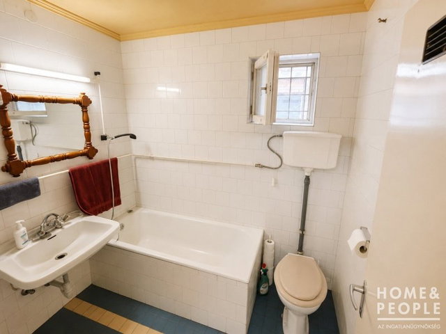 Eladó családi ház, Szegeden 69 M Ft, 3 szobás
