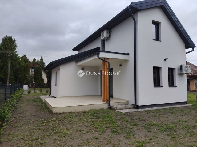 Eladó családi ház, Balatonkeresztúron 89 M Ft, 4 szobás
