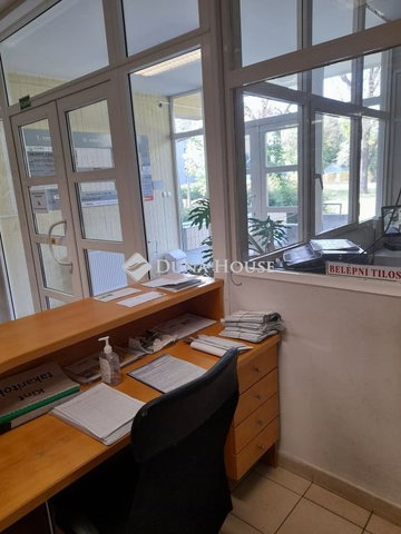 Kiadó iroda, Pécsett, Budai Nagy Antal utcában 133 E Ft / hó