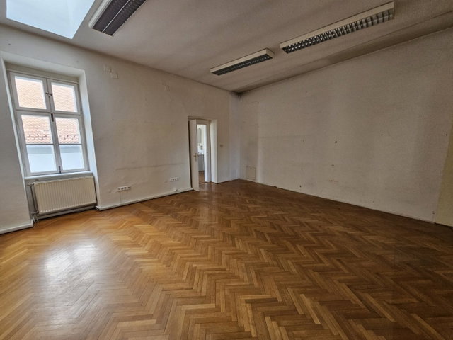 Eladó téglalakás, Pápán 34 M Ft, 2 szobás