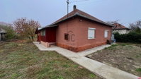 Eladó családi ház, Szekszárdon 35 M Ft, 3 szobás