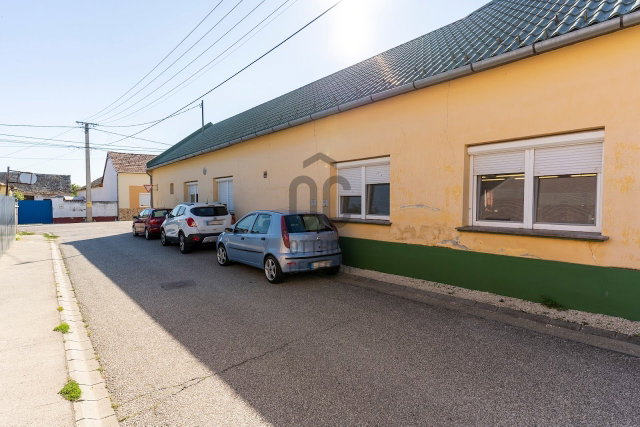 Eladó ipari ingatlan, Bátaszéken 99 M Ft / költözzbe.hu