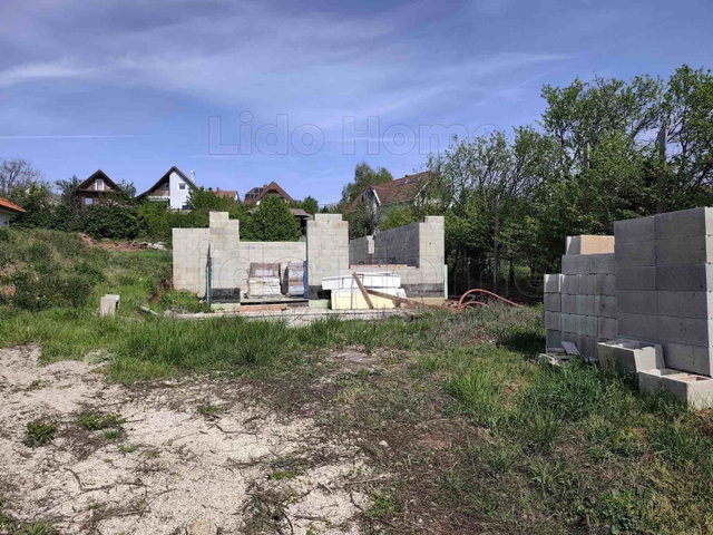 Eladó telek, Felsőörsön 86 M Ft / költözzbe.hu