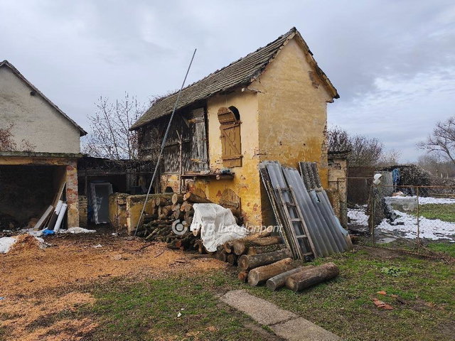 Eladó családi ház, Villányban 32 M Ft, 7 szobás