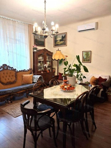 Eladó családi ház, Szolnokon 78 M Ft, 3 szobás