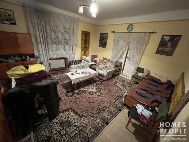Eladó családi ház, Kisteleken 45.499 M Ft, 2 szobás