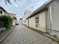 Eladó téglalakás, Győrött 95 M Ft, 2 szobás