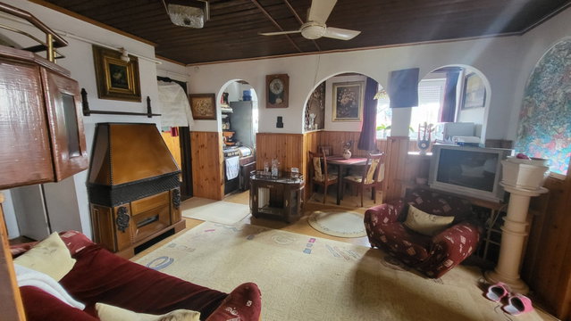 Eladó családi ház, Egerben 139 M Ft, 9 szobás