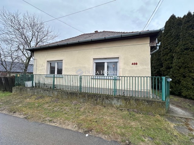 Eladó családi ház, Györkönyön 32.9 M Ft, 4 szobás