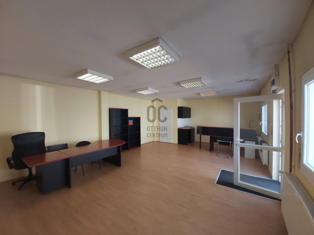 Kiadó ipari ingatlan, Pécsett 320 E Ft / hó