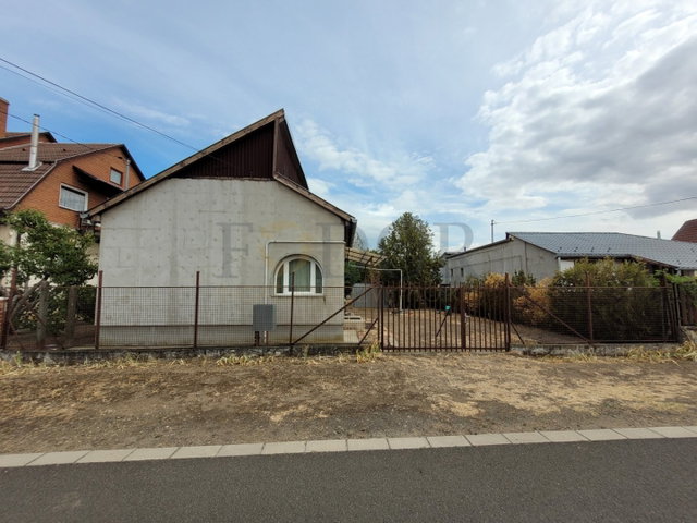 Eladó családi ház, Sülysápon 39.9 M Ft, 1 szobás