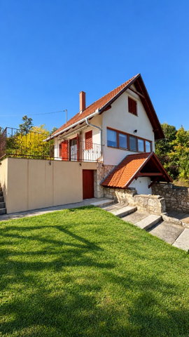 Eladó családi ház, Orfűn 49.9 M Ft, 1 szobás