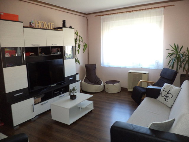 Eladó téglalakás, Várpalotán, Bátorkő utcában 41 M Ft