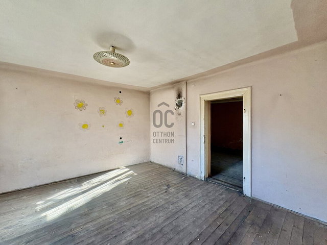Eladó családi ház, Cegléden 38.9 M Ft, 3 szobás