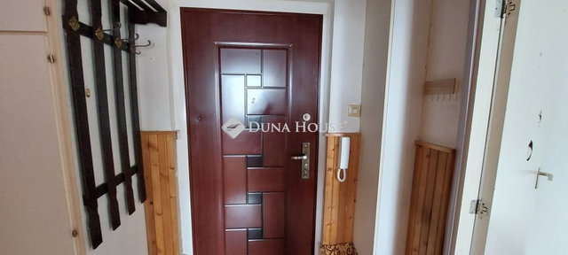 Eladó panellakás, Tatabányán, Gábor Áron utcában 39.9 M Ft