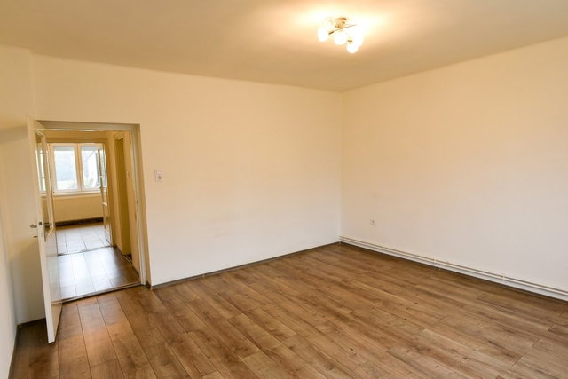 Eladó családi ház, Veszprémben 84.9 M Ft, 3 szobás