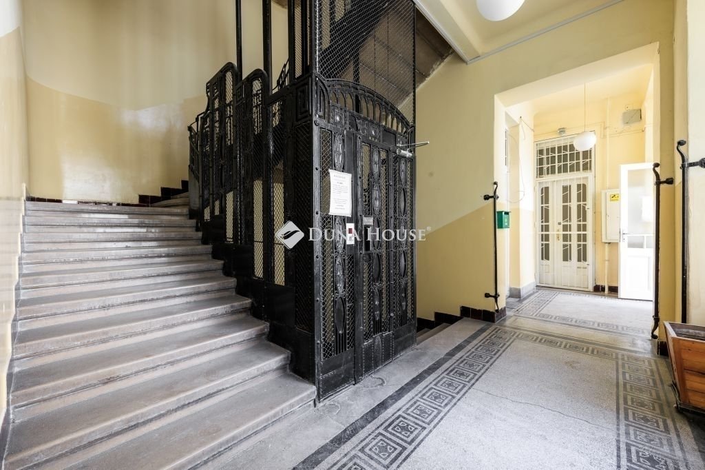 Lakás · 3 hálószoba · 160 m² · 299.900.000 Ft