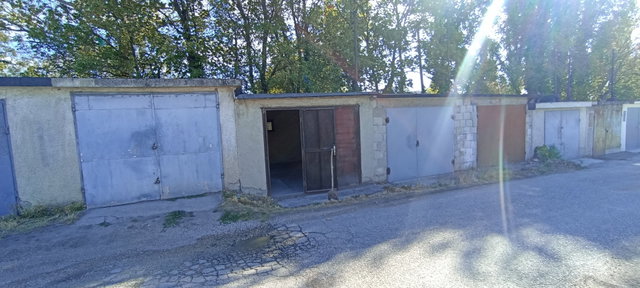 Eladó garázs, Várpalotán, Fehérvári úton 6.5 M Ft