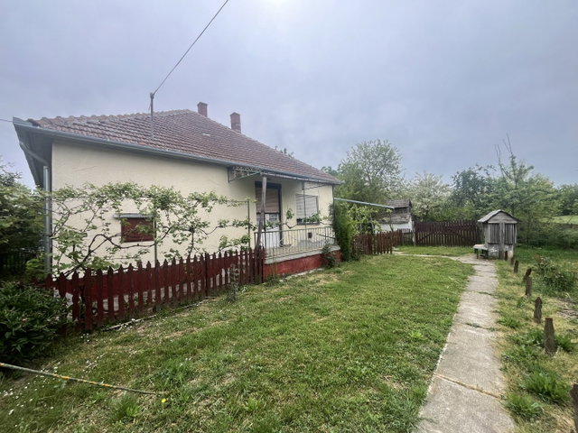 Eladó családi ház, Sarkadkeresztúron 13 M Ft, 2+1 szobás