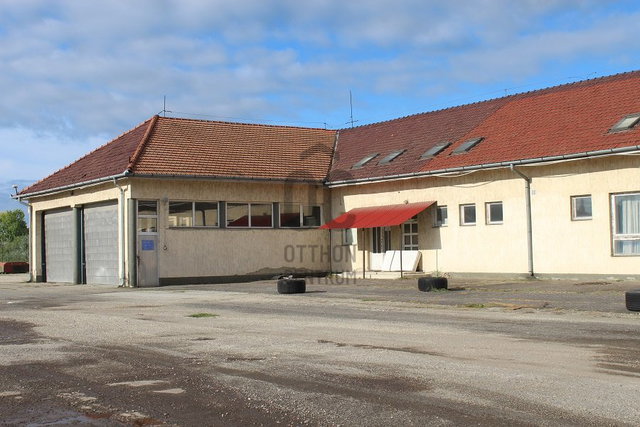 Eladó ipari ingatlan, Tuzséren 700 M Ft / költözzbe.hu