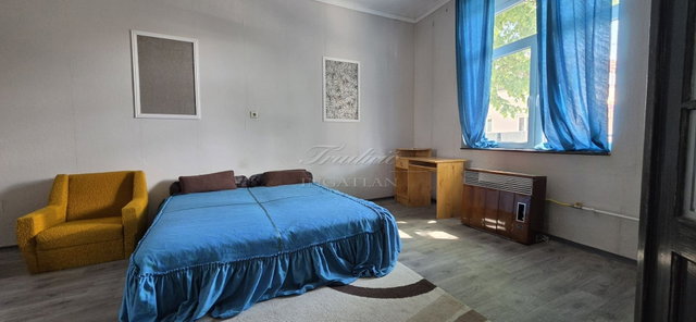Eladó családi ház, Győrött 82 M Ft, 7 szobás