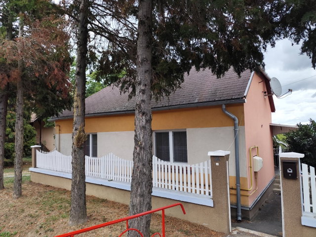 Eladó családi ház, Zalaszántón 49.9 M Ft, 3 szobás