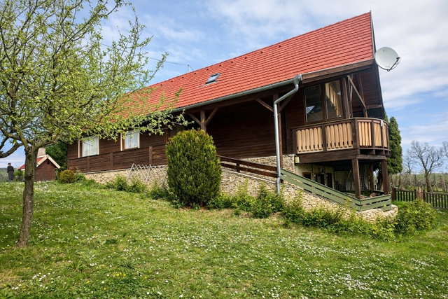 Eladó családi ház, Lentiben 114.66 M Ft, 4 szobás