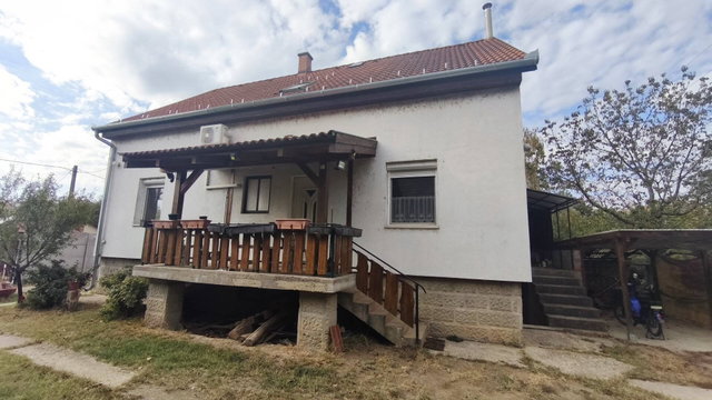 Eladó családi ház, Délegyházán 83.9 M Ft, 5 szobás