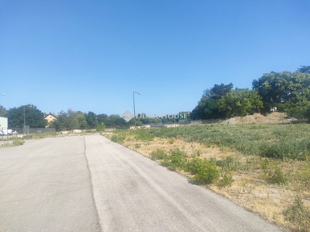 Eladó ipari ingatlan, Helvécián, Gazdasági dűlőn 85 M Ft