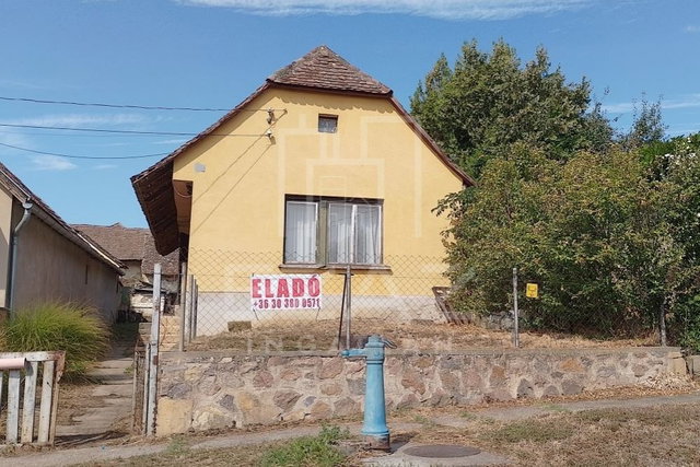 Eladó családi ház, Mecseknádasdon 13 M Ft, 2 szobás