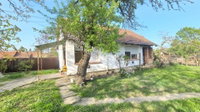 Eladó családi ház, Békésen 15.9 M Ft, 1 szobás