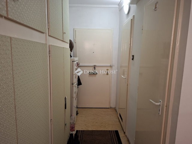 Eladó panellakás, Szegeden 45 M Ft, 2 szobás