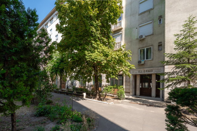 Eladó téglalakás, Budapesten, V. kerületben, Balaton utcában