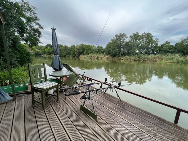 Eladó családi ház, Szentesen 49.8 M Ft, 3 szobás