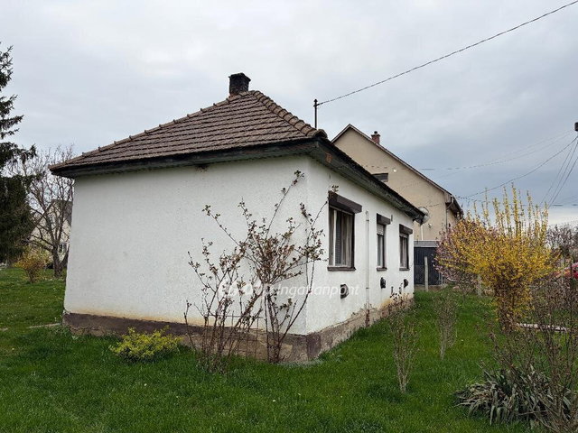 Eladó családi ház, Szügyön 13.9 M Ft, 1+1 szobás