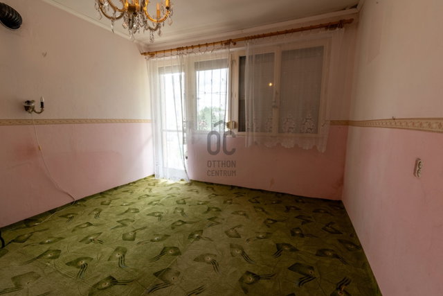 Eladó családi ház, Székesfehérvárott 110 M Ft, 6 szobás