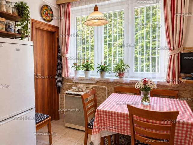 Eladó téglalakás, Budapesten, XI. kerületben 79.9 M Ft, 2 szobás
