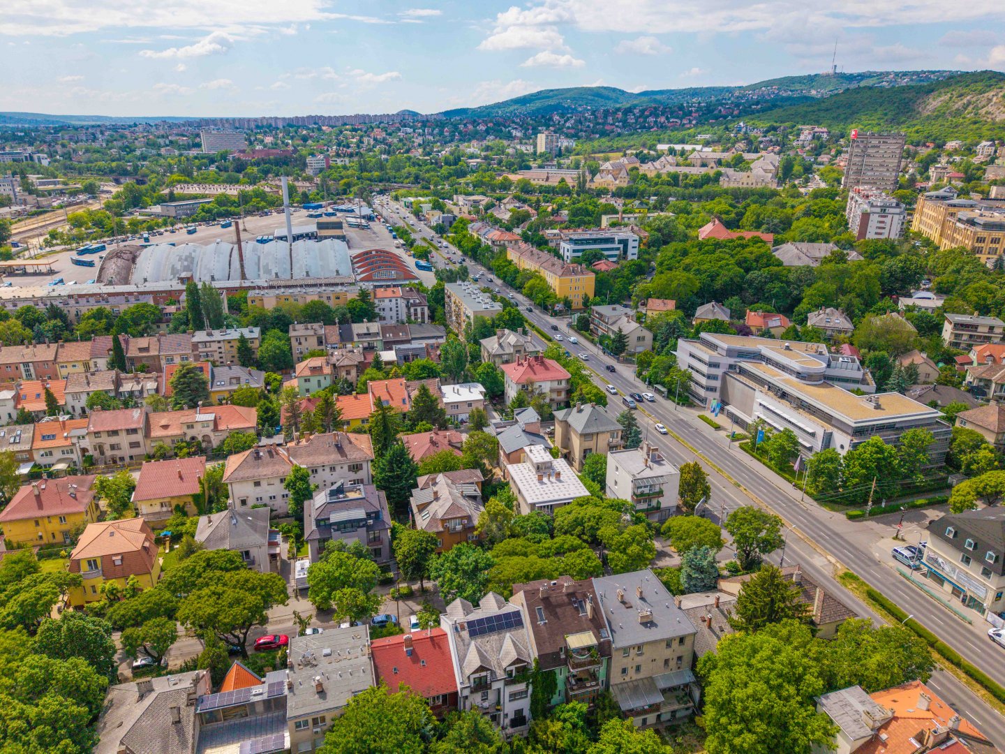 432m² · 299.000.000 ft