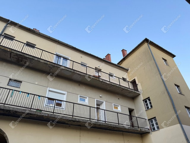 Eladó téglalakás, Szombathelyen 42.8 M Ft, 2 szobás