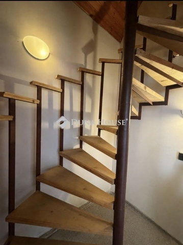 Eladó családi ház, Szadán 99 M Ft, 3 szobás