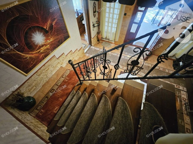 Eladó családi ház, Kecskeméten 89.9 M Ft, 6 szobás