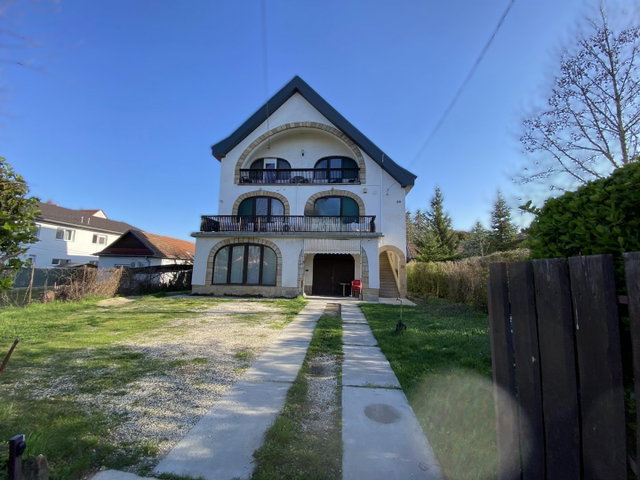 Eladó családi ház, Gödön 129 M Ft, 5 szobás