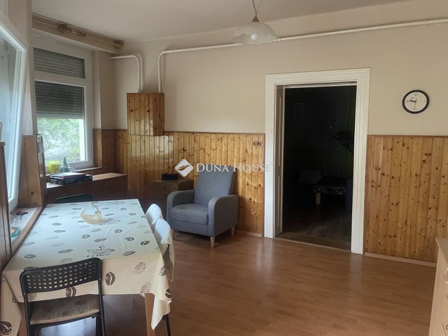 Eladó családi ház, Nagybaracskán, Szent István utcában 25 M Ft