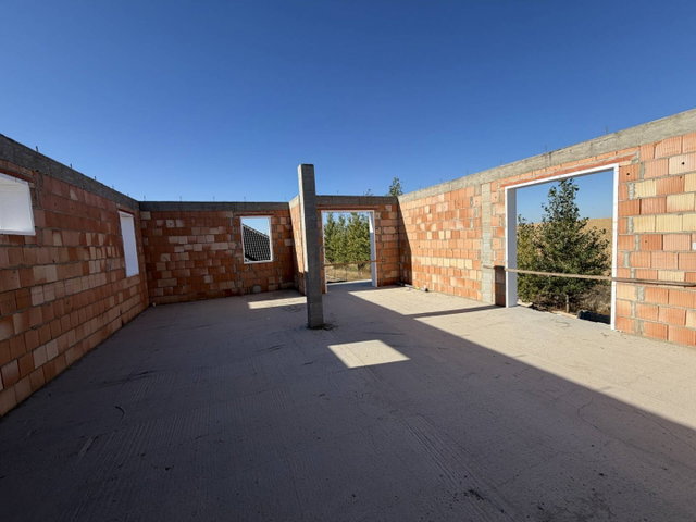 Eladó téglalakás, Mendén 83 M Ft, 3 szobás