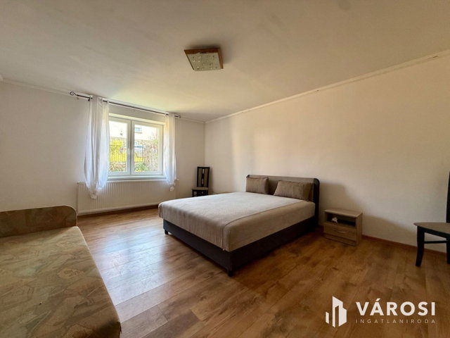 Eladó családi ház, Somoskőújfalun 35.75 M Ft, 2 szobás