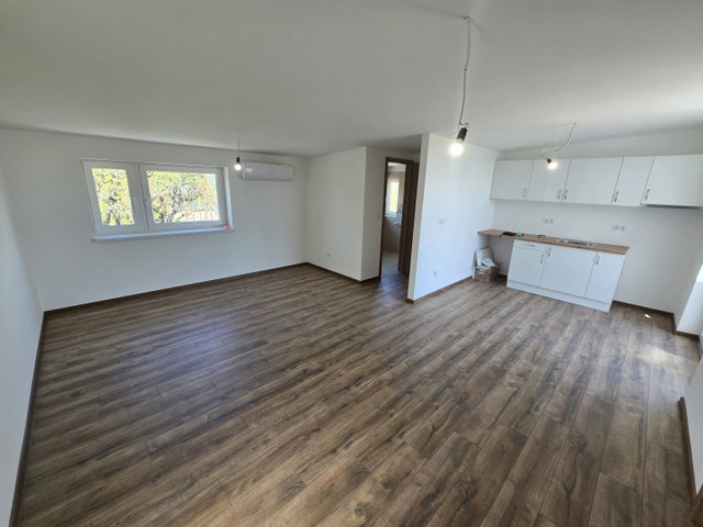 Kiadó téglalakás, albérlet, Vácon 230 E Ft / hó, 2 szobás