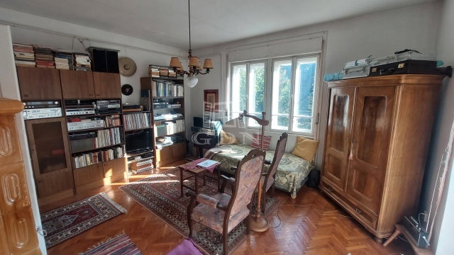 Eladó téglalakás, Keszthelyen 63 M Ft, 2 szobás