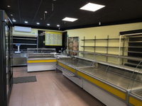 Kiadó üzlethelyiség, Cegléden 250 E Ft / hó