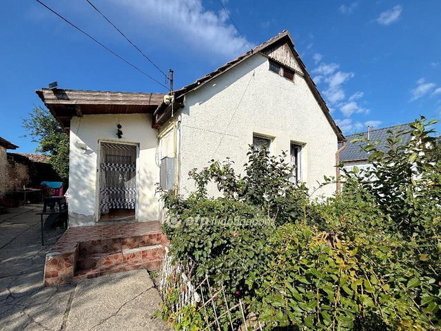 Eladó családi ház, Siófokon 53 M Ft, 3 szobás