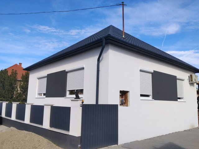 Eladó családi ház, Domonyban 84.9 M Ft, 2 szobás